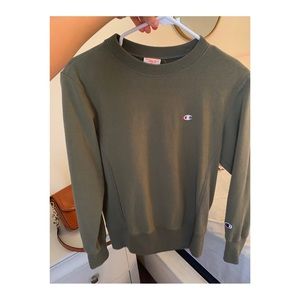 Too small wish i bought a little oversized